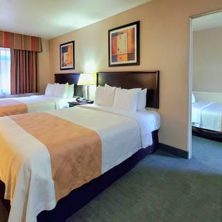 Katella Inn & Suites